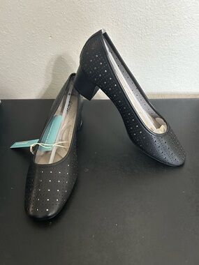 NWT Cliffs bywhite Mountain Women’s Leather Shoes